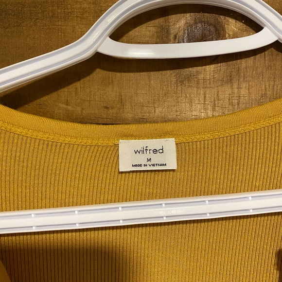 ARITZIA LONG SLEEVE T - Picture 2 of 3